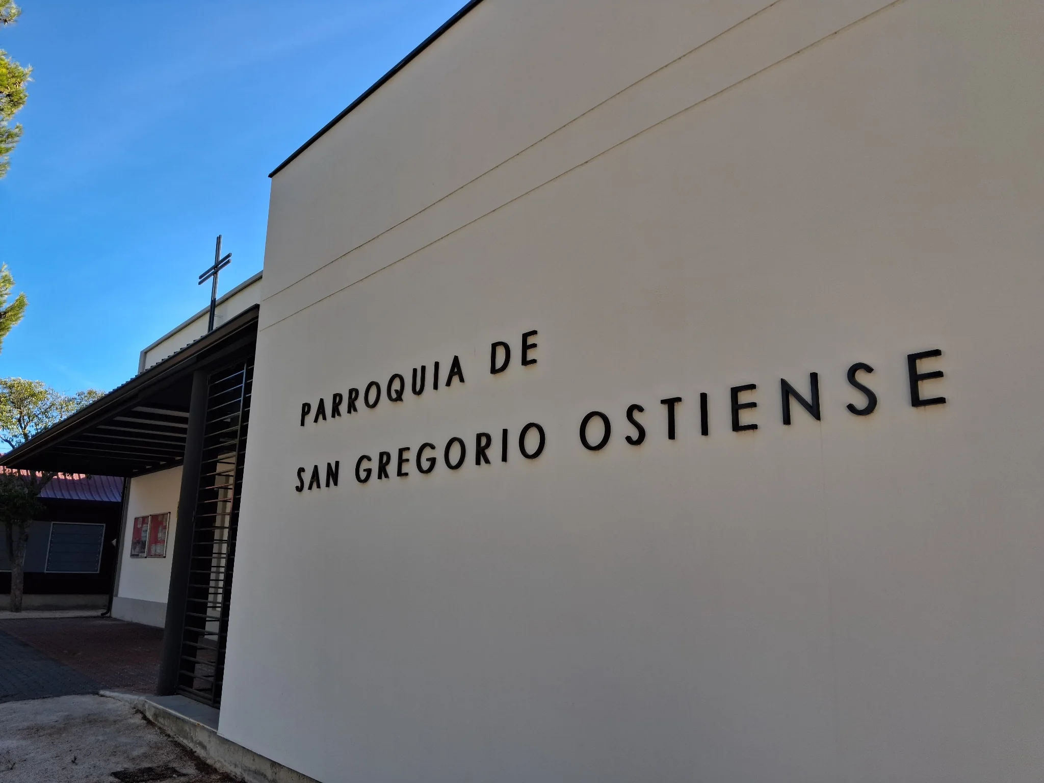 Detalle de fachada y rotulación
